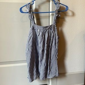 Old navy - gently worn - ruffle sleeve blouse